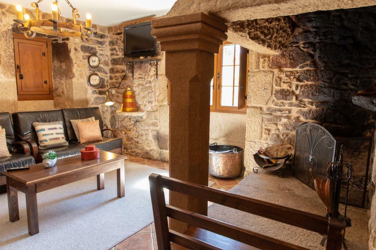 Casa Rural As Bentinas Milladoiro Exterior photo